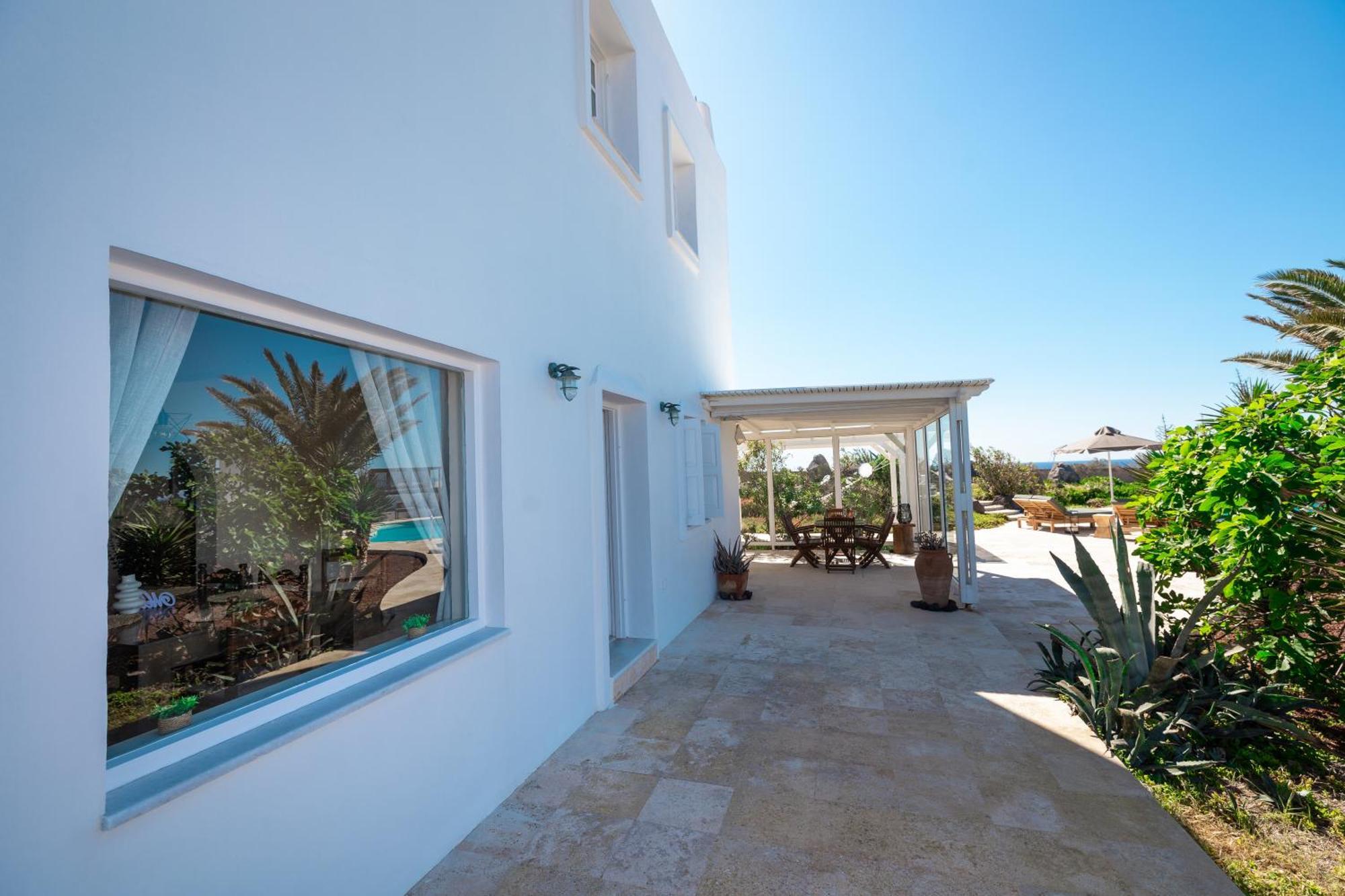 Oia Sunset Luxury Villa Exterior photo